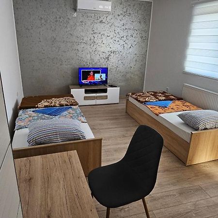 Apartmani Roki 투즐라 외부 사진