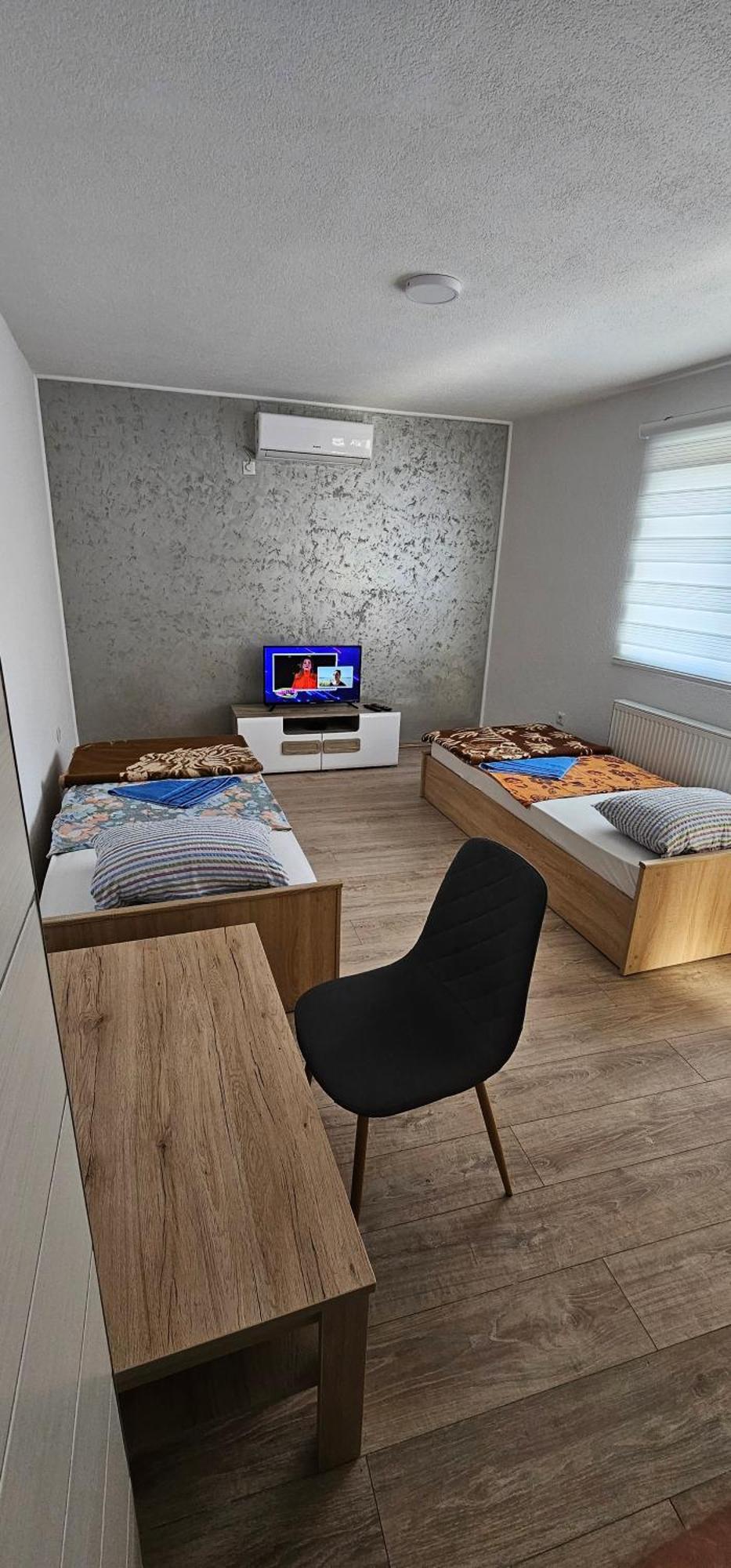 Apartmani Roki 투즐라 외부 사진
